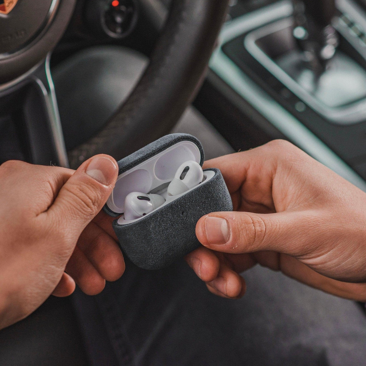 AirPods (3rd generation) Alcantara Case - Space Grey - Alcanside