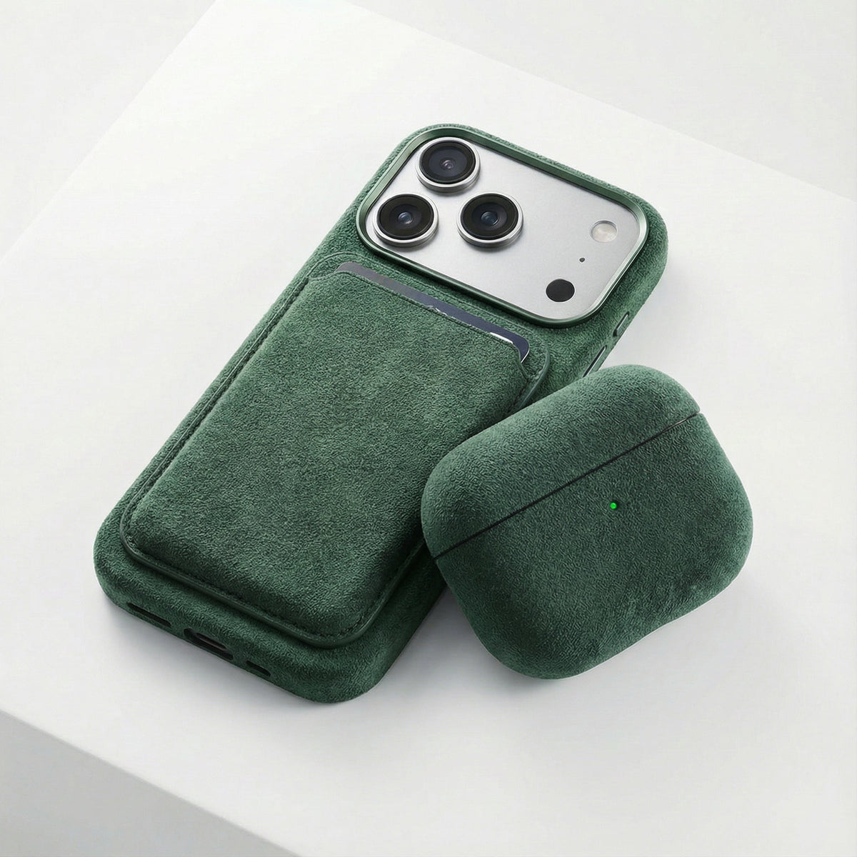 AirPods Pro Alcantara Case - Midnight Green - Alcanside