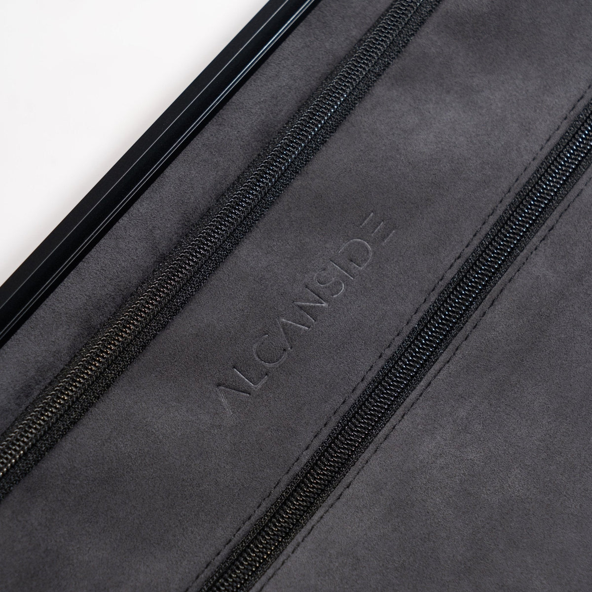 Alcantara Cabin Luggage - Space Grey - Alcanside