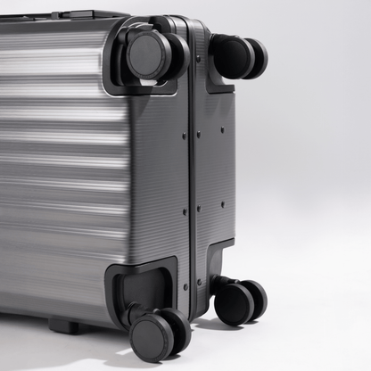 Alcantara Cabin Luggage - Space Grey - Alcanside