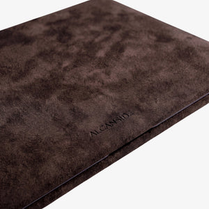 Alcantara MacBook Air Cover - For 13.6 inch (2022 M2 - 2025 M4) - Chocolate Brown - Alcanside