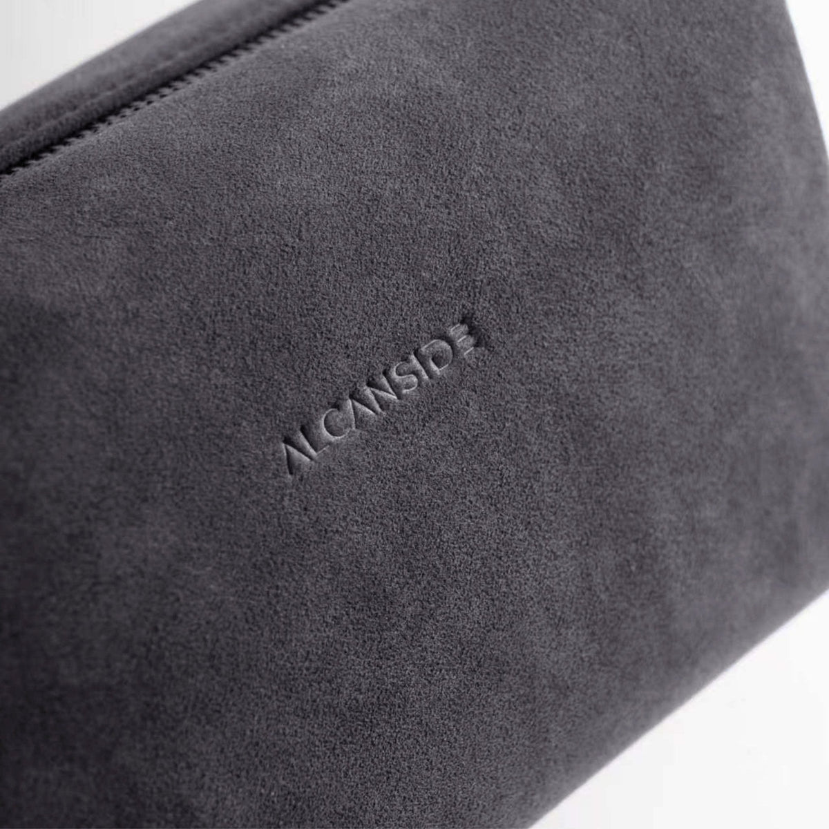 Alcantara Washbag - Space Grey - Alcanside