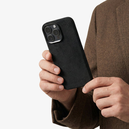 iPhone 16 Pro - Alcantara Case - Deep Black - Alcanside