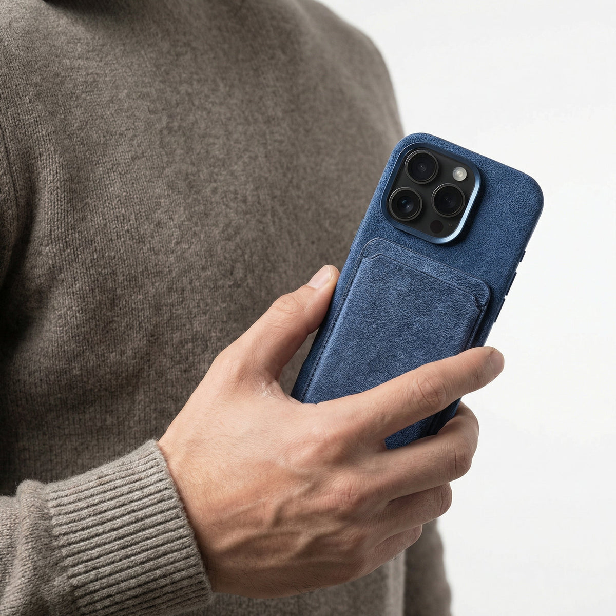 iPhone 16 Pro - Alcantara Case - Ocean blue - Alcanside