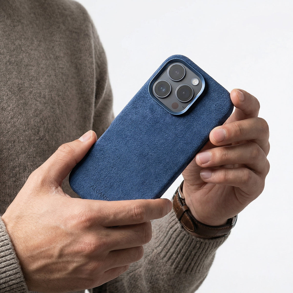 iPhone 16 Pro - Alcantara Case - Ocean blue - Alcanside