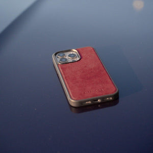 iPhone 16 Pro Max - Alcantara Back Cover - Wine Red - Alcanside