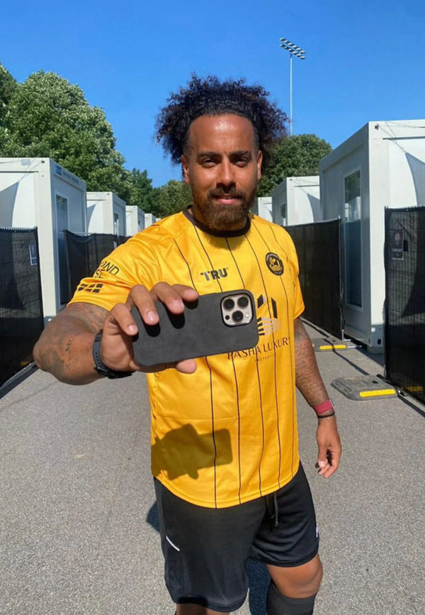 @tomhuddlestone
